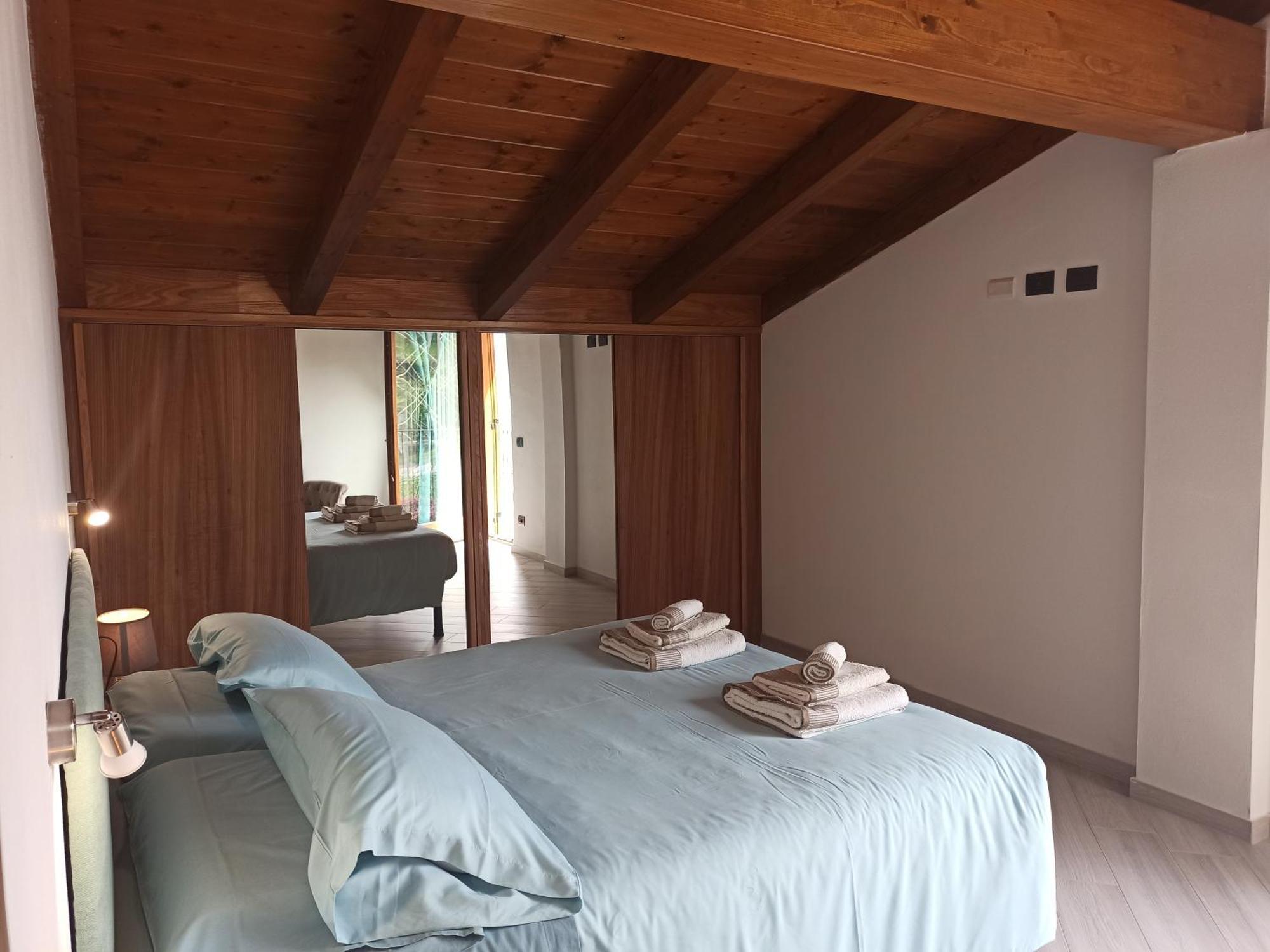 Larius Apartment - Como Lake View Манделло-дель-Ларіо Екстер'єр фото